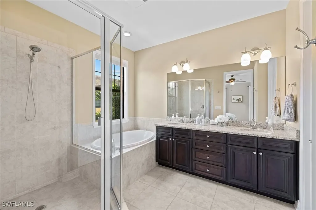 9066 Albion Lane N Naples FL 34113