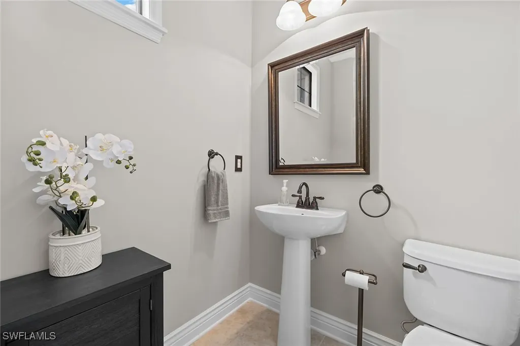9066 Albion Lane N Naples FL 34113