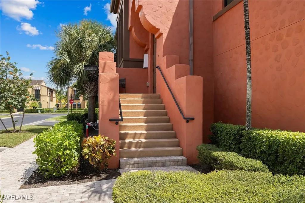 9066 Albion Lane N Naples FL 34113