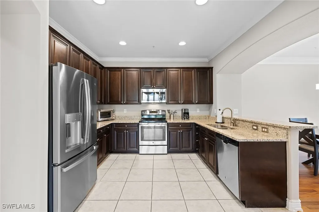 9066 Albion Lane N Naples FL 34113