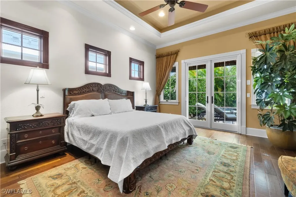 611 18th Avenue S Naples FL 34102