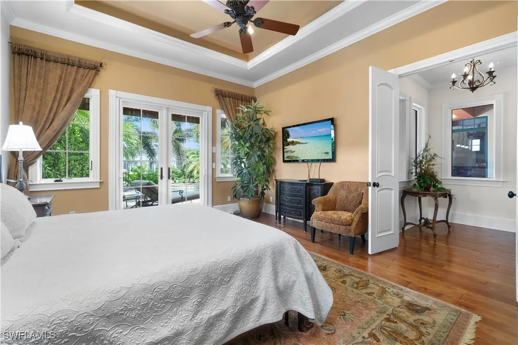 611 18th Avenue S Naples FL 34102