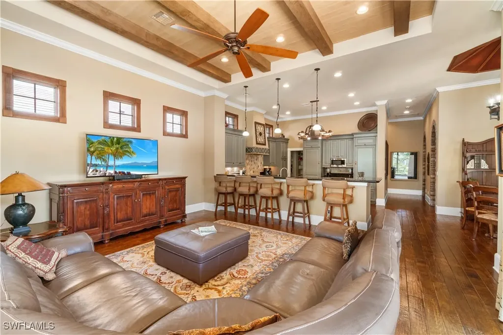 611 18th Avenue S Naples FL 34102
