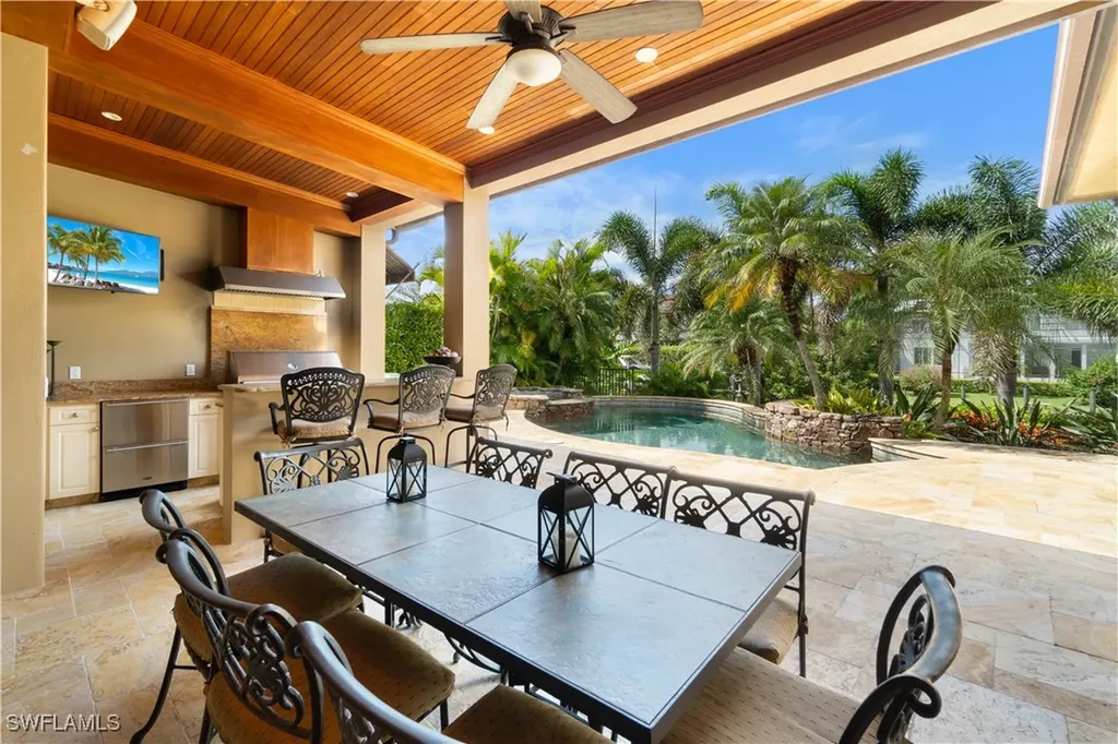 611 18th Avenue S Naples FL 34102