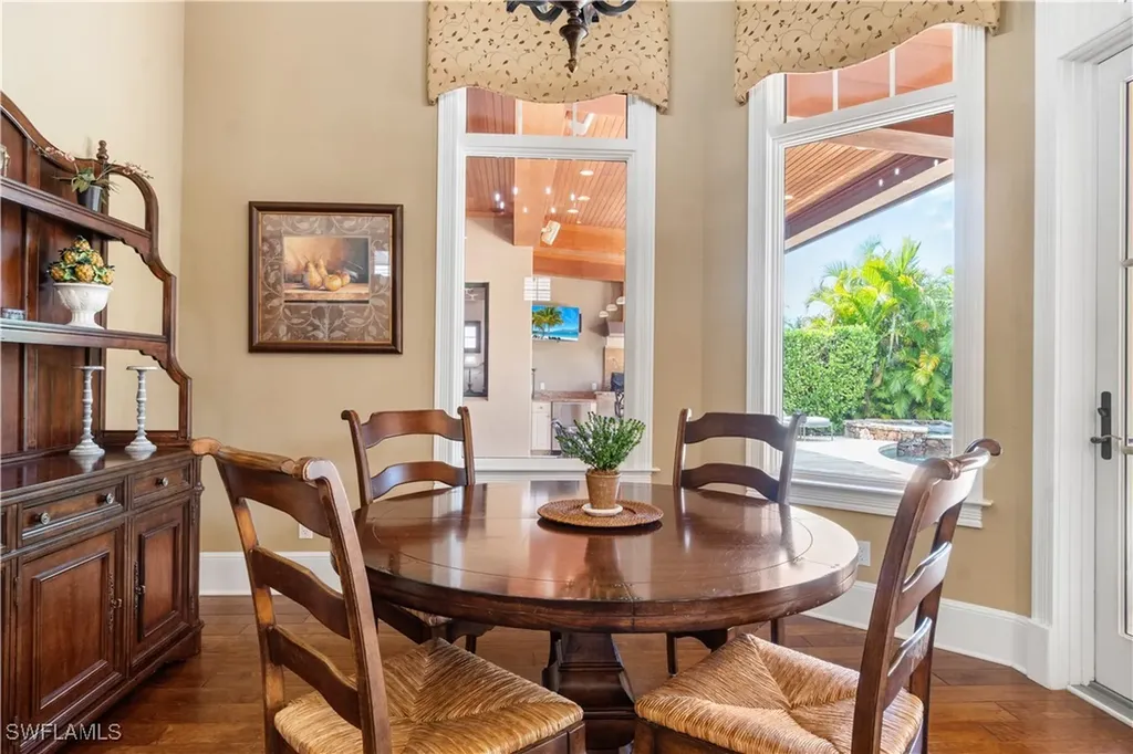 611 18th Avenue S Naples FL 34102