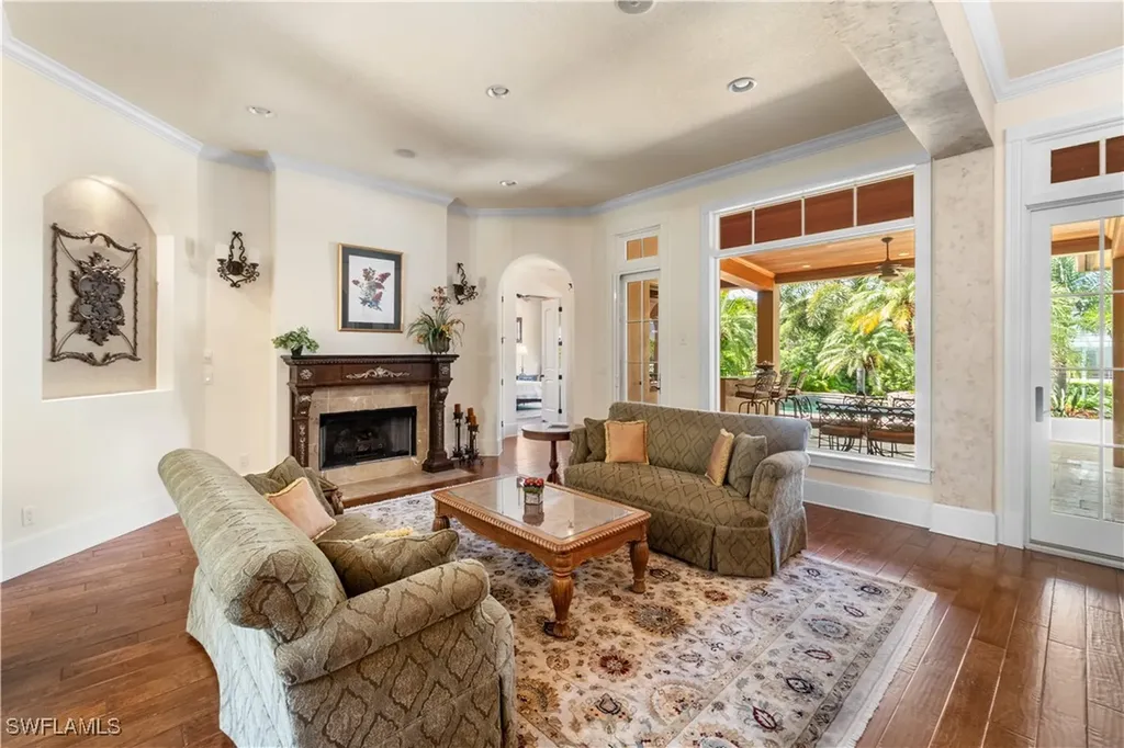 611 18th Avenue S Naples FL 34102