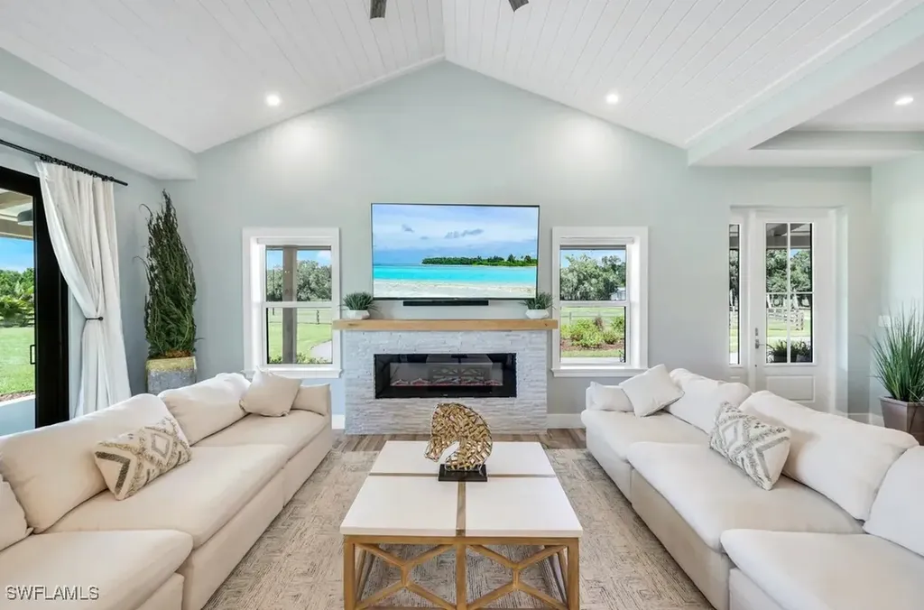 19080 Parkinson Road Alva FL 33920