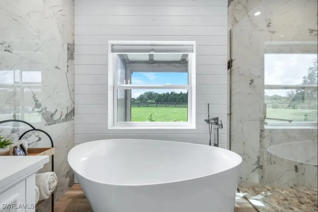 19080 Parkinson Road Alva FL 33920