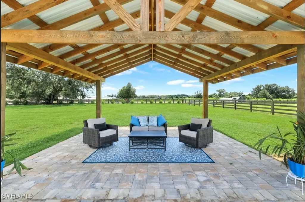 19080 Parkinson Road Alva FL 33920