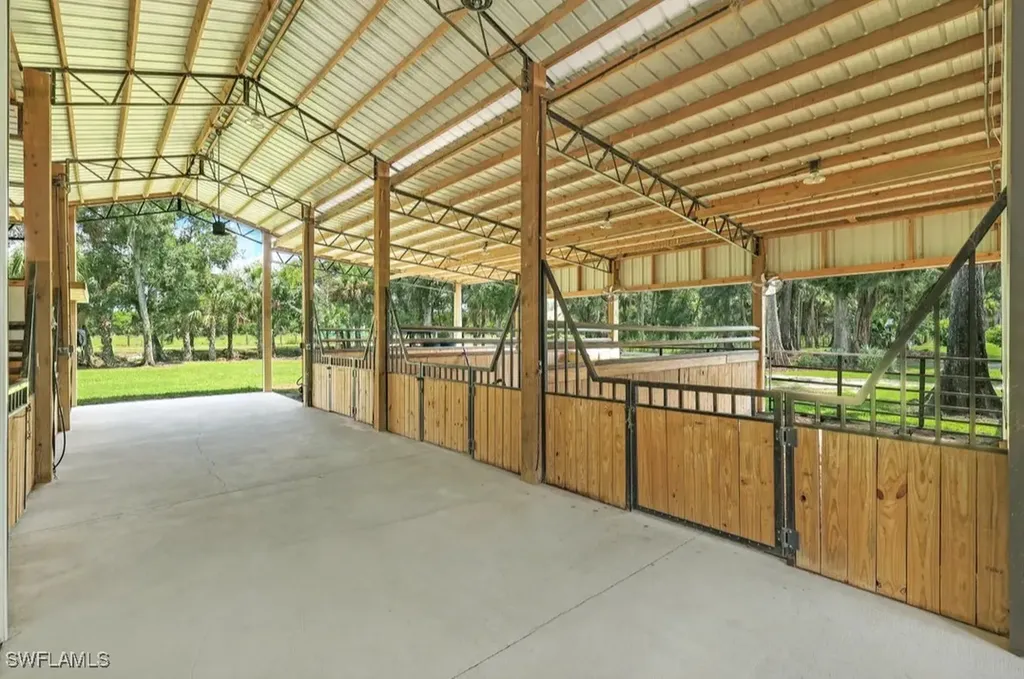 19080 Parkinson Road Alva FL 33920