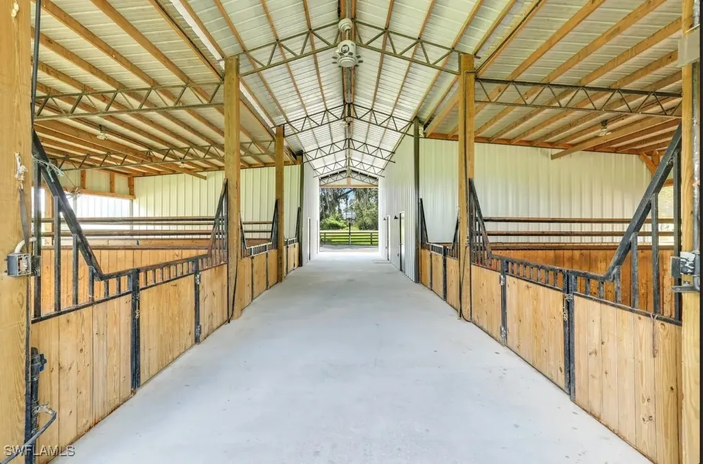 19080 Parkinson Road Alva FL 33920