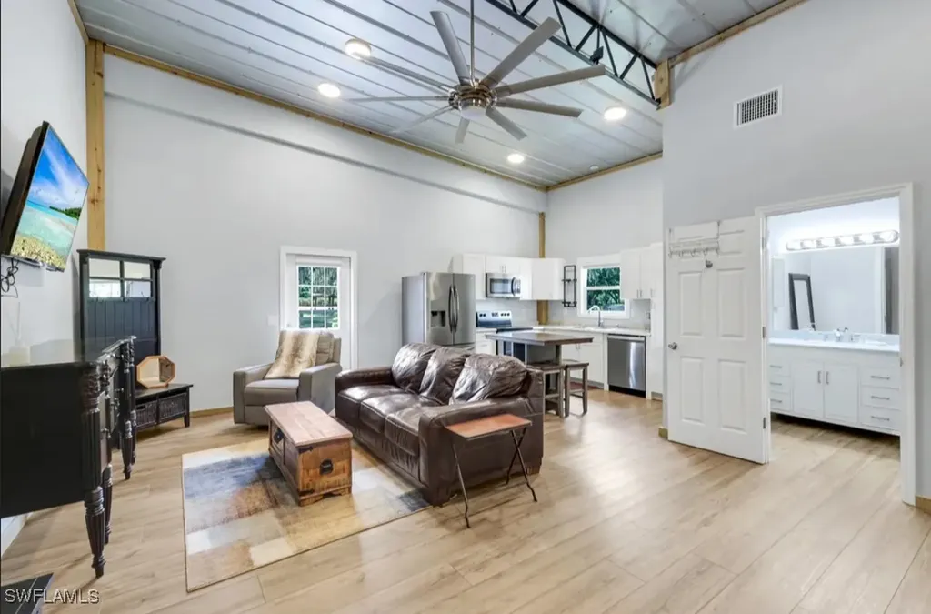 19080 Parkinson Road Alva FL 33920