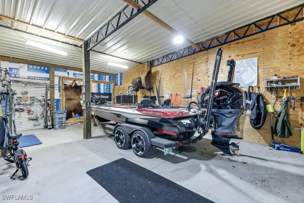 19080 Parkinson Road Alva FL 33920