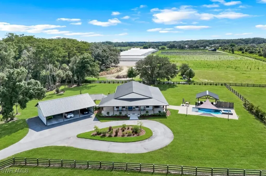 19080 Parkinson Road Alva FL 33920