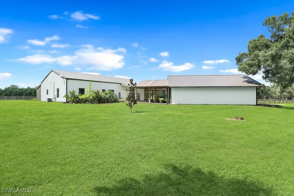 19080 Parkinson Road Alva FL 33920