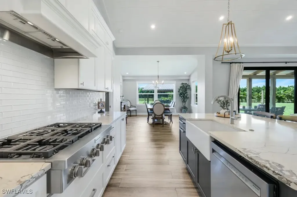 19080 Parkinson Road Alva FL 33920