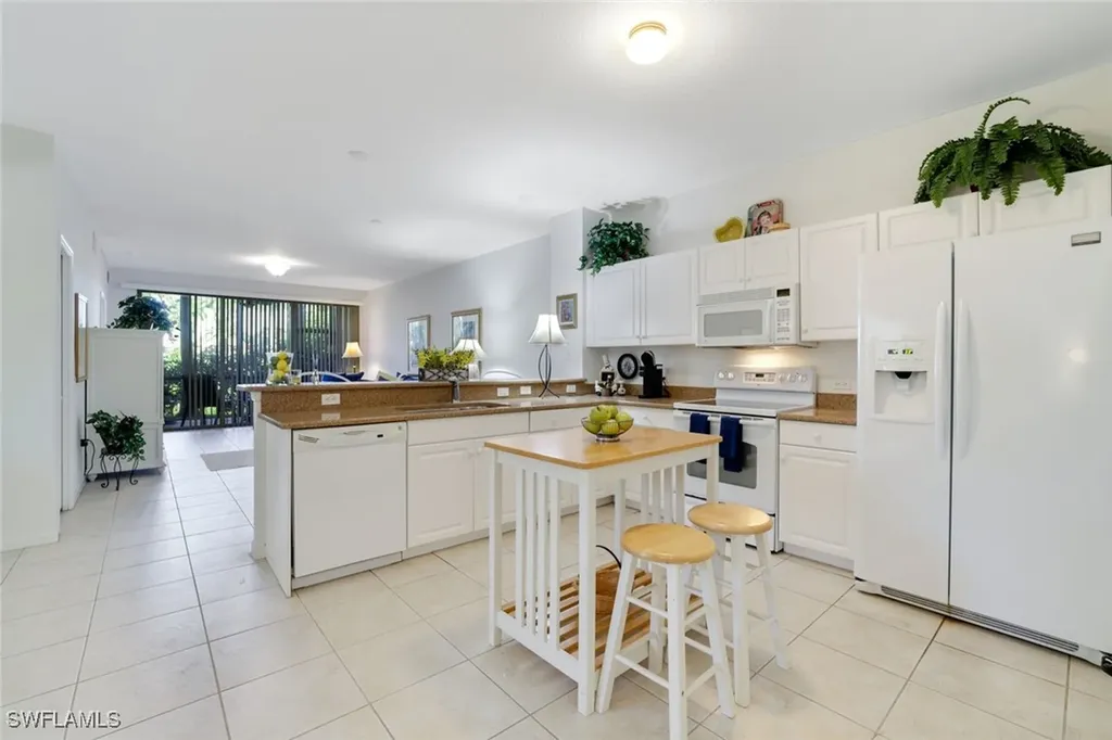 10049 Heather Lane Naples FL 34119