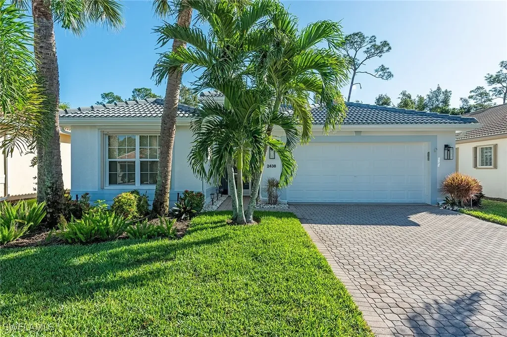 Naples FL, 2438 Butterfly Palm Drive