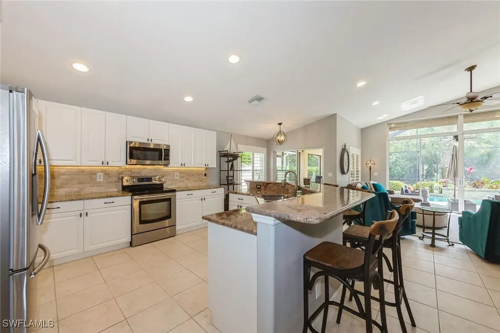 2438 Butterfly Palm Drive Naples FL 34119