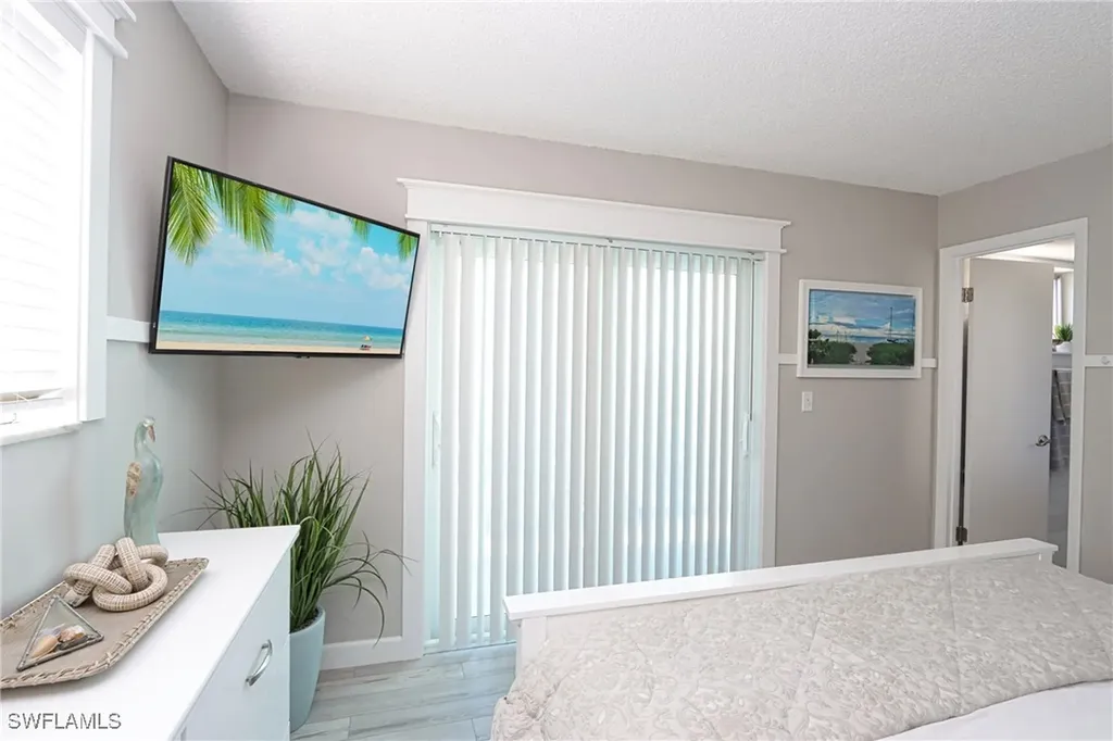 766 Central Avenue Naples FL 34102