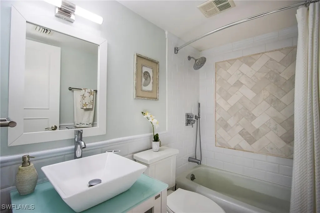 766 Central Avenue Naples FL 34102