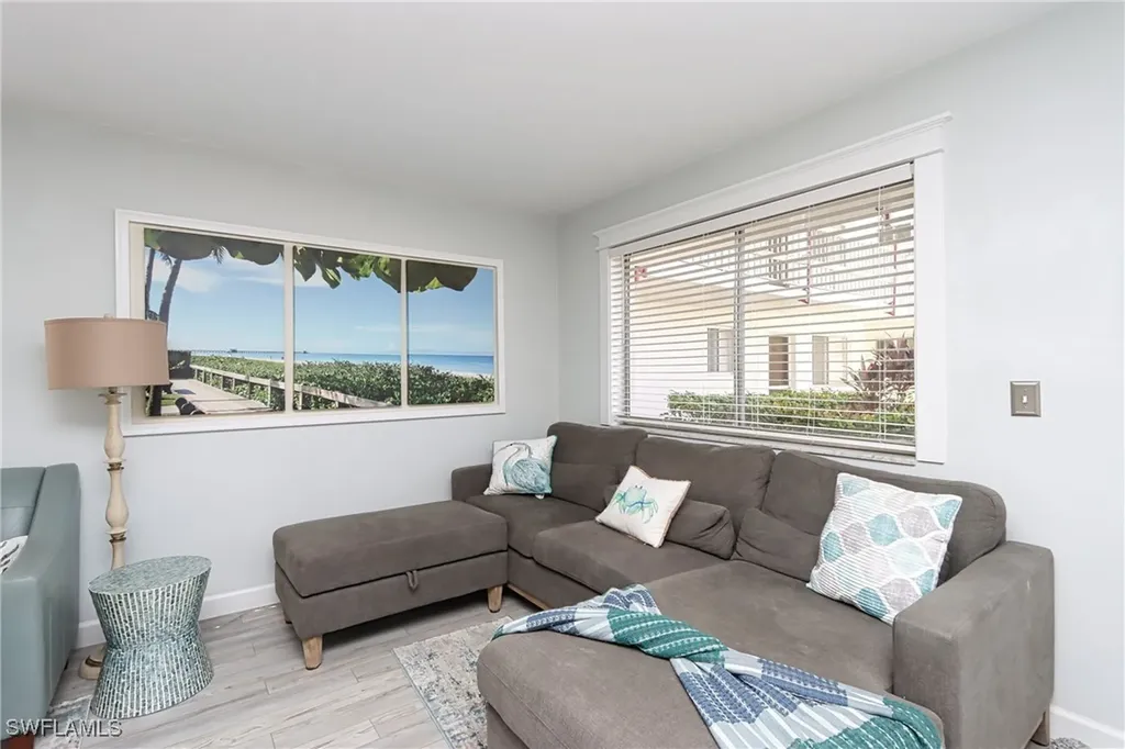 766 Central Avenue Naples FL 34102