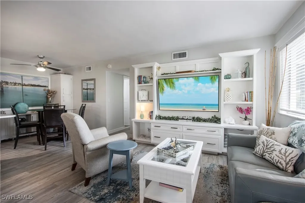 766 Central Avenue Naples FL 34102