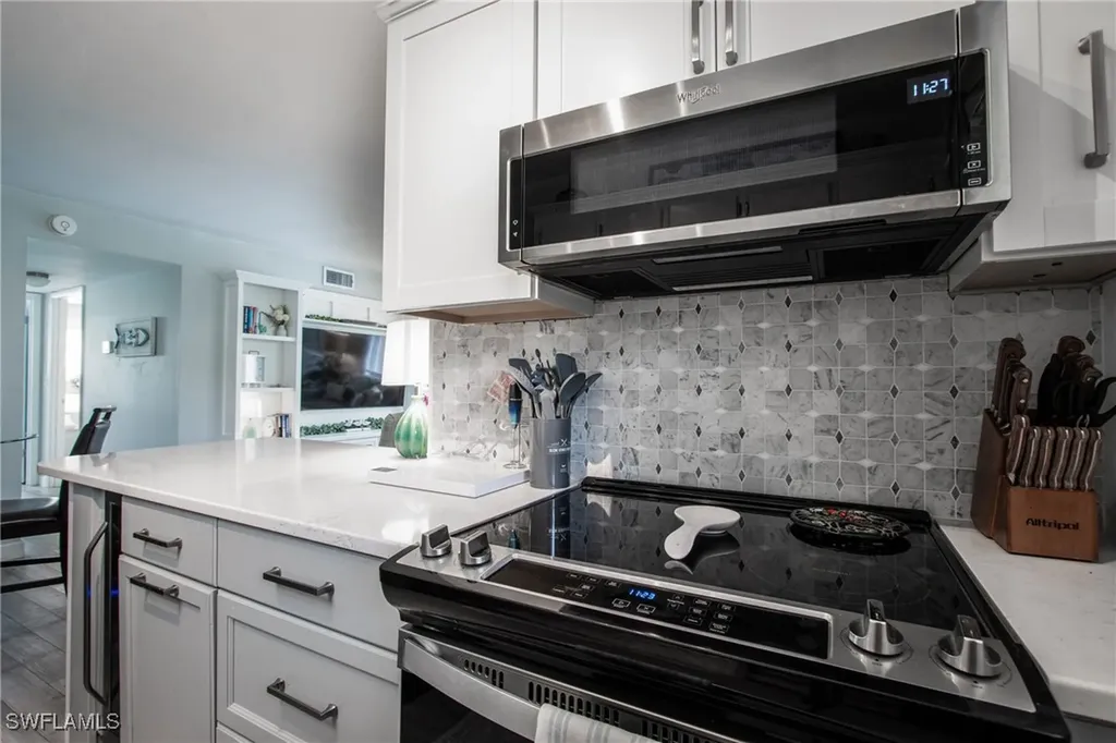 766 Central Avenue Naples FL 34102