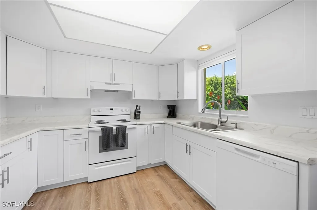 849 Palm View Drive Naples FL 34110