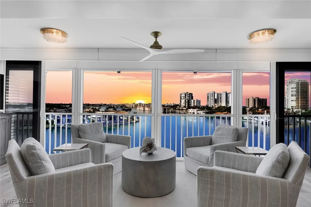 Naples FL, 250 Park Shore Drive, Unit 601