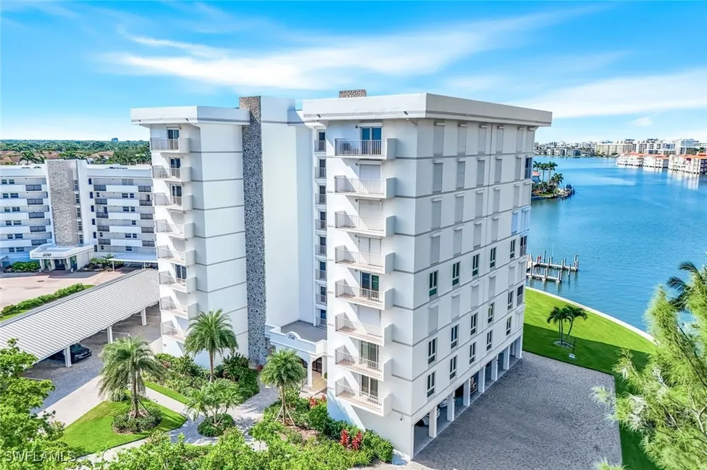 250 Park Shore Drive Naples FL 34103
