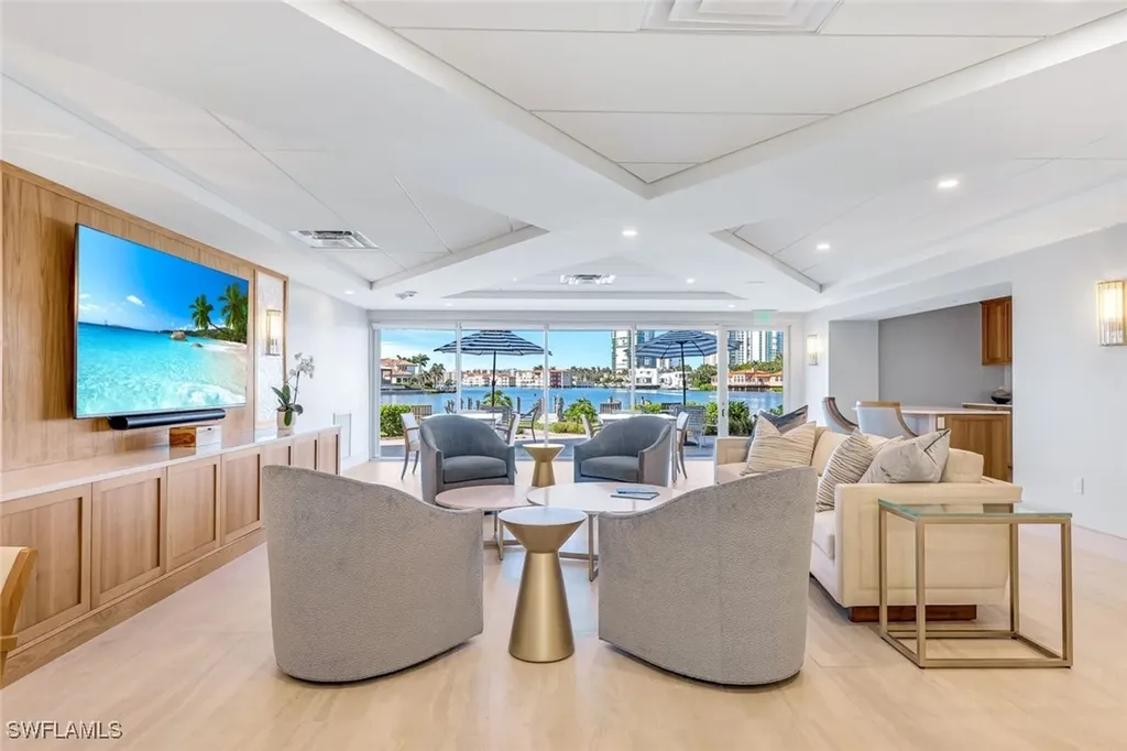 250 Park Shore Drive Naples FL 34103