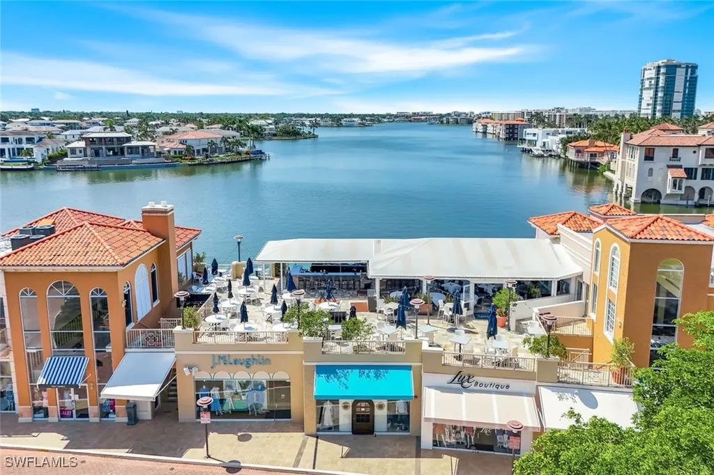 250 Park Shore Drive Naples FL 34103