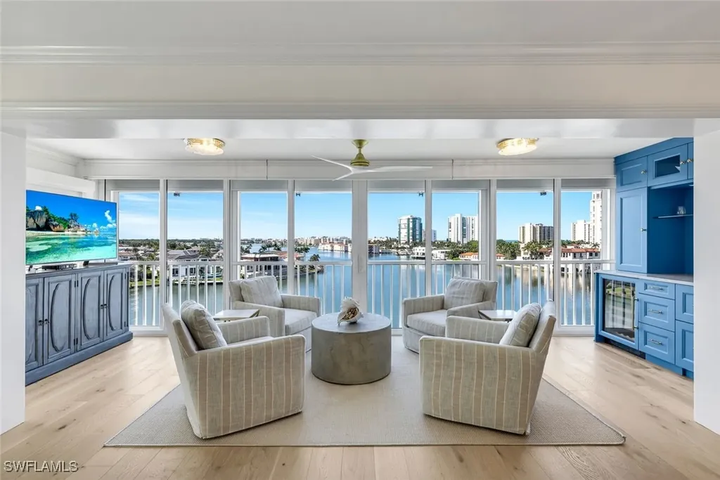 250 Park Shore Drive Naples FL 34103
