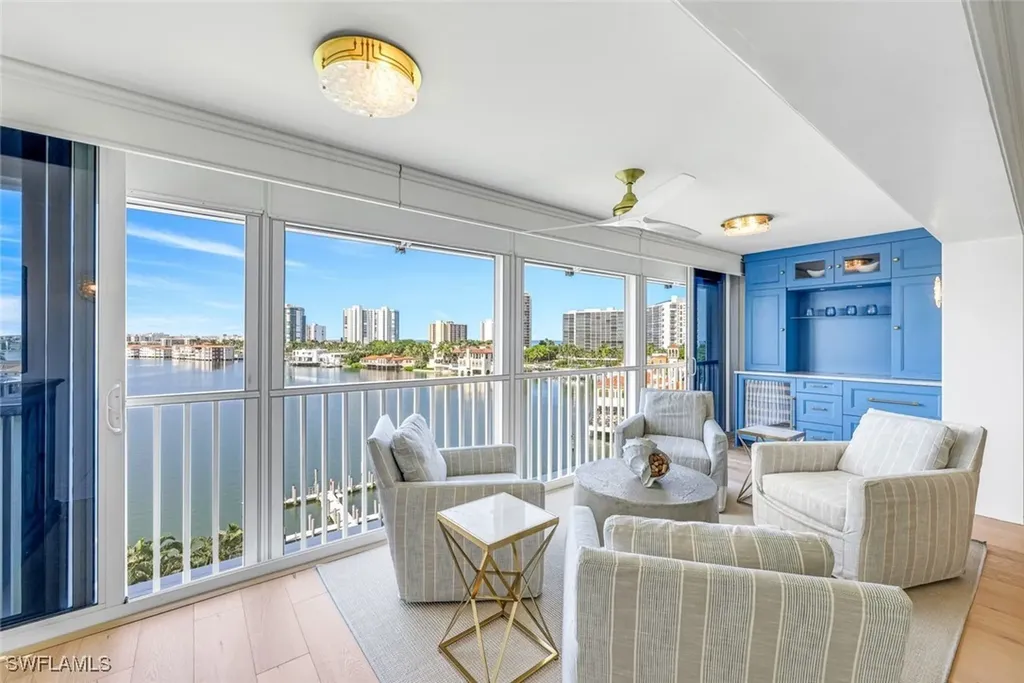 250 Park Shore Drive Naples FL 34103