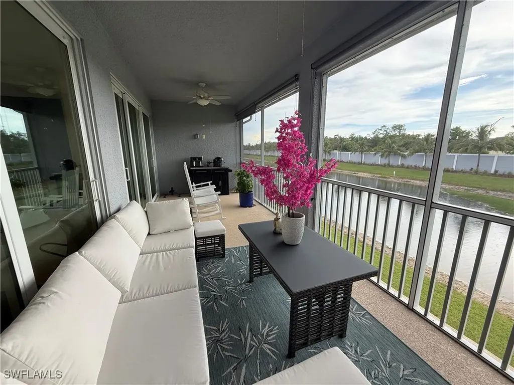 2543 Seychelles Drive Naples FL 34112