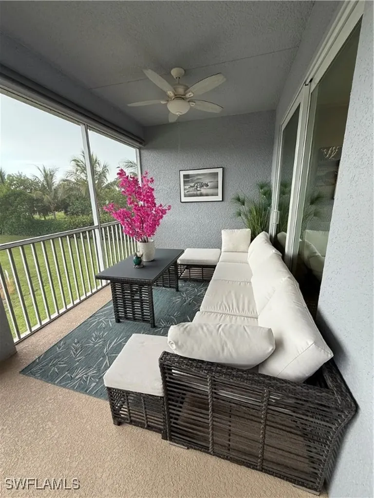 2543 Seychelles Drive Naples FL 34112