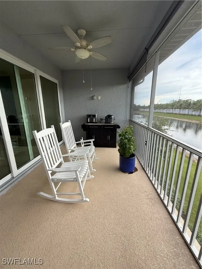 2543 Seychelles Drive Naples FL 34112
