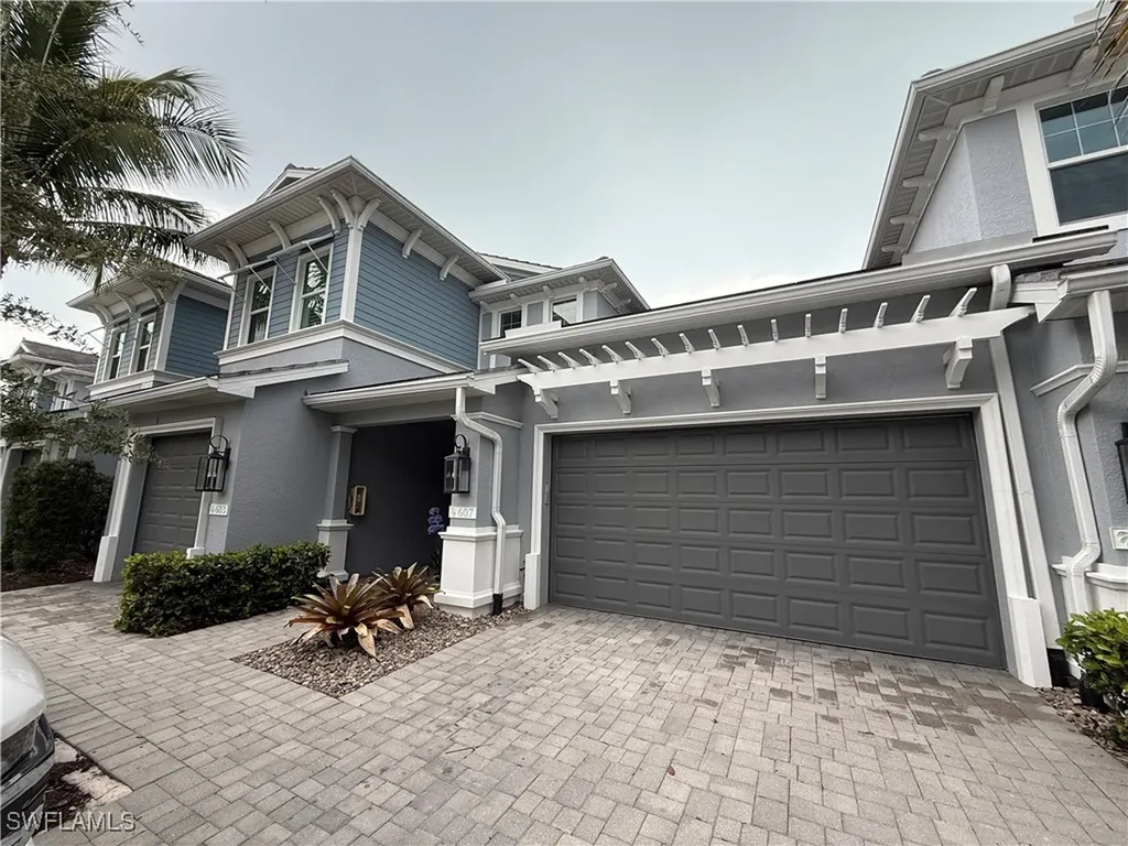 2543 Seychelles Drive Naples FL 34112