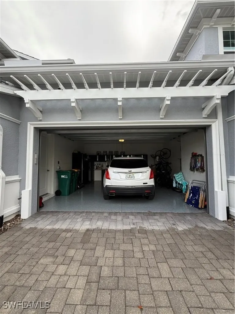 2543 Seychelles Drive Naples FL 34112