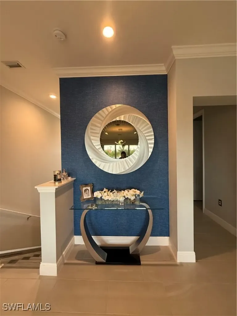 2543 Seychelles Drive Naples FL 34112