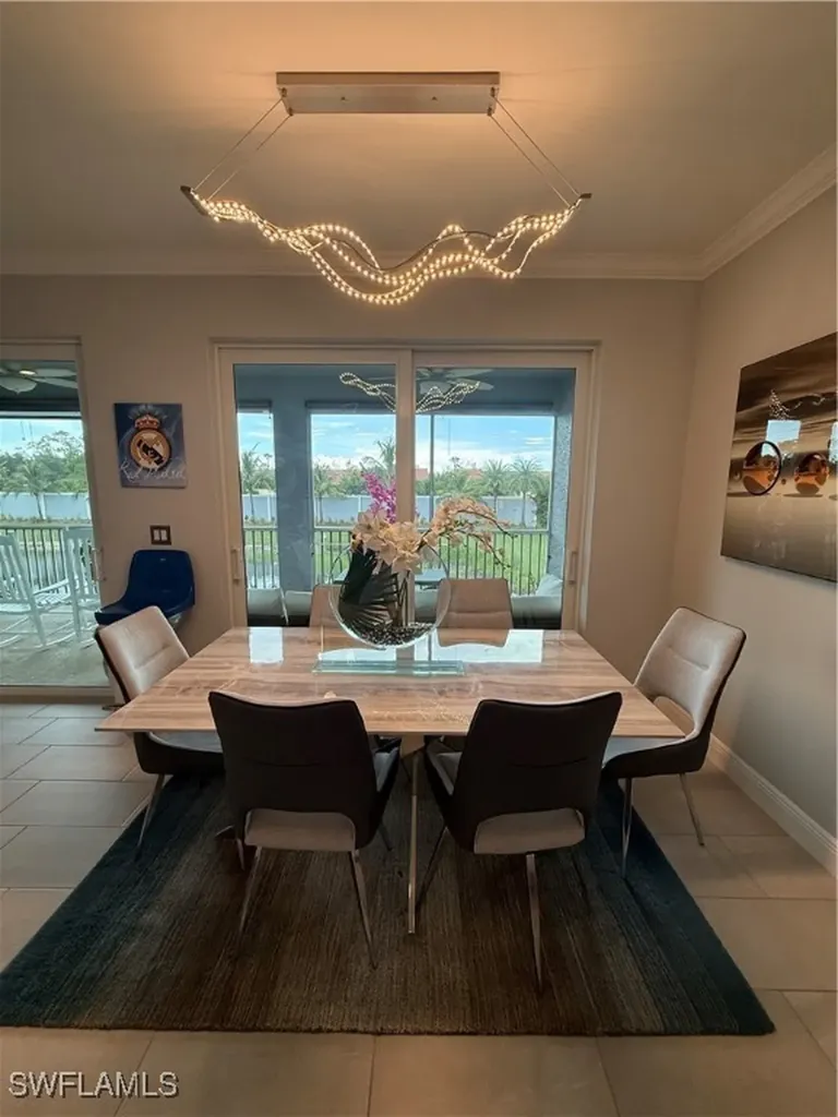 2543 Seychelles Drive Naples FL 34112