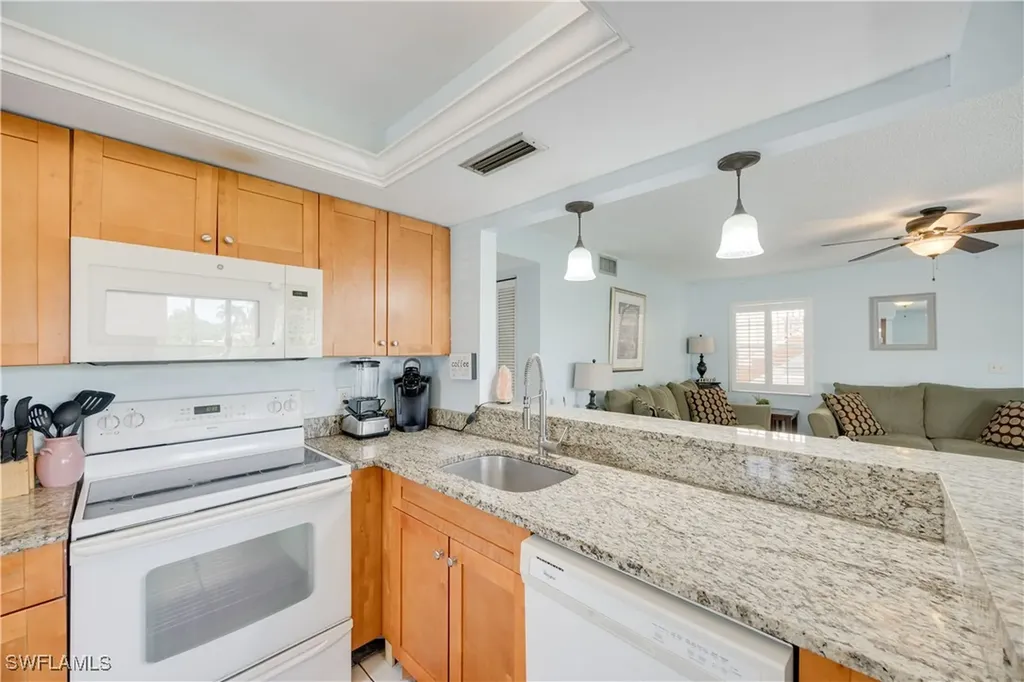 1400 Pompei Lane Naples FL 34103