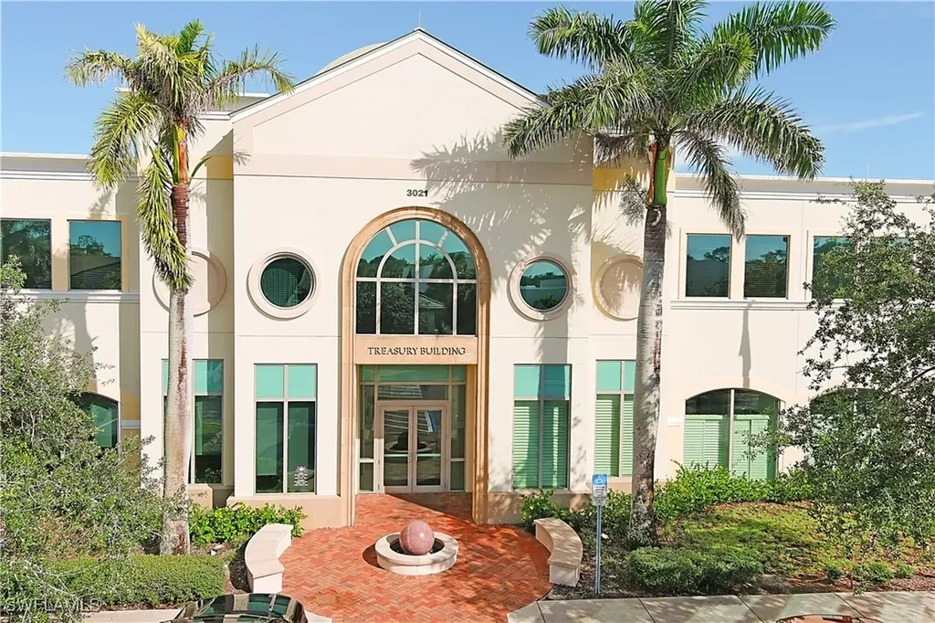 3021 Airport Road N Naples FL 34105