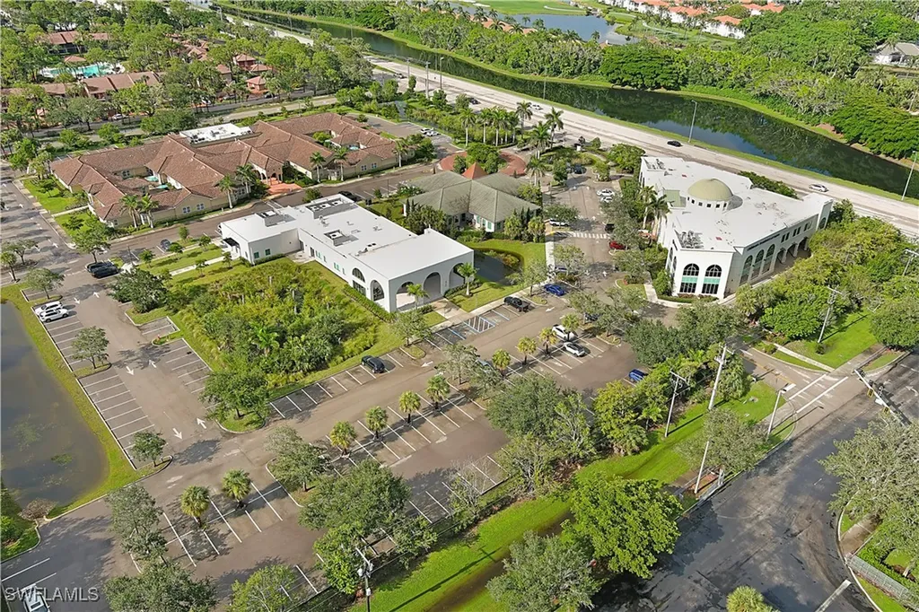 3021 Airport Road N Naples FL 34105
