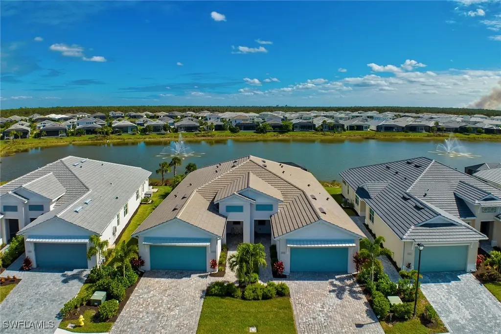 9020 Mayreau Way Naples FL 34114