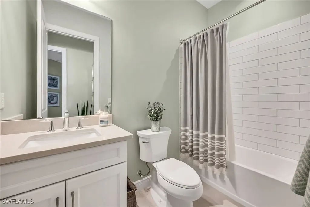 9020 Mayreau Way Naples FL 34114