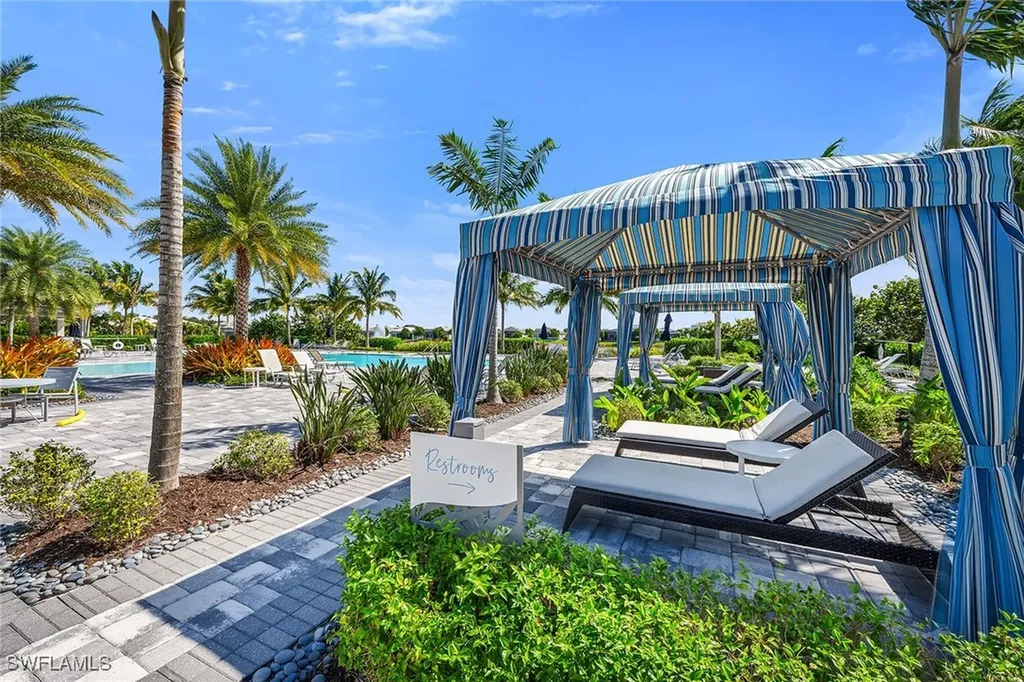 9020 Mayreau Way Naples FL 34114