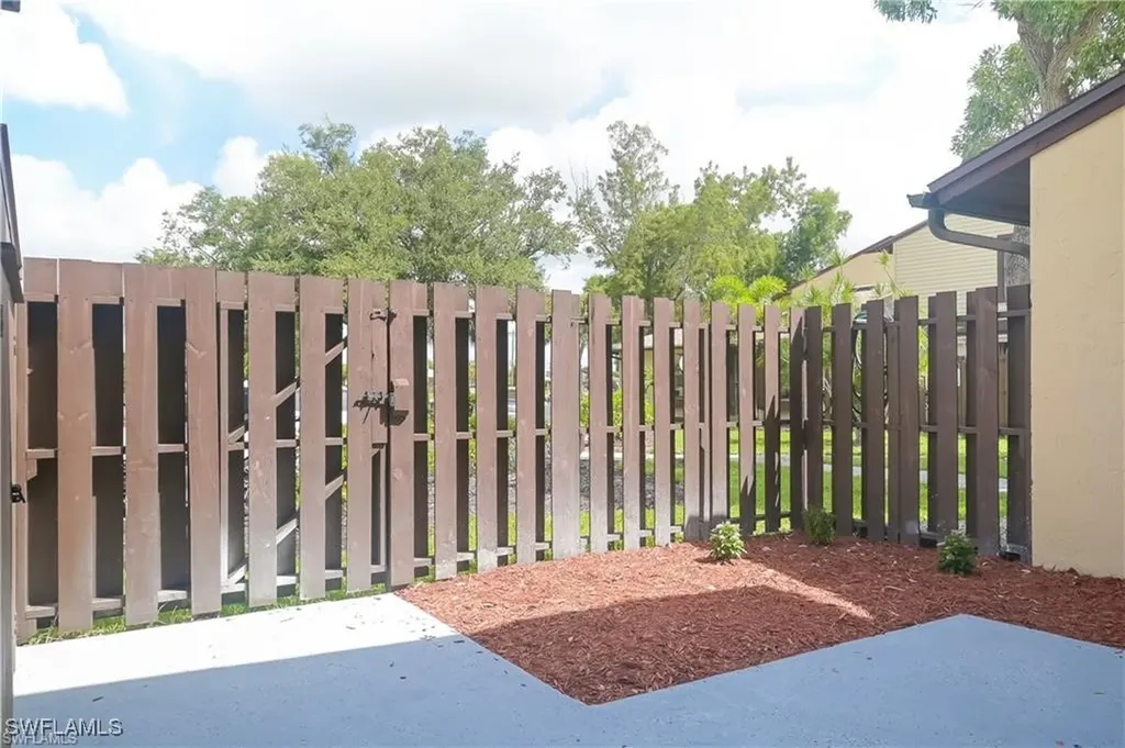 711 SE 12th Avenue Cape Coral FL 33990