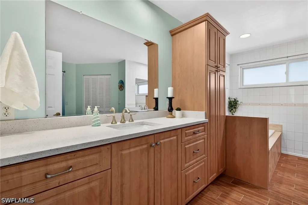 6075 Island Park Court Fort Myers FL 33908